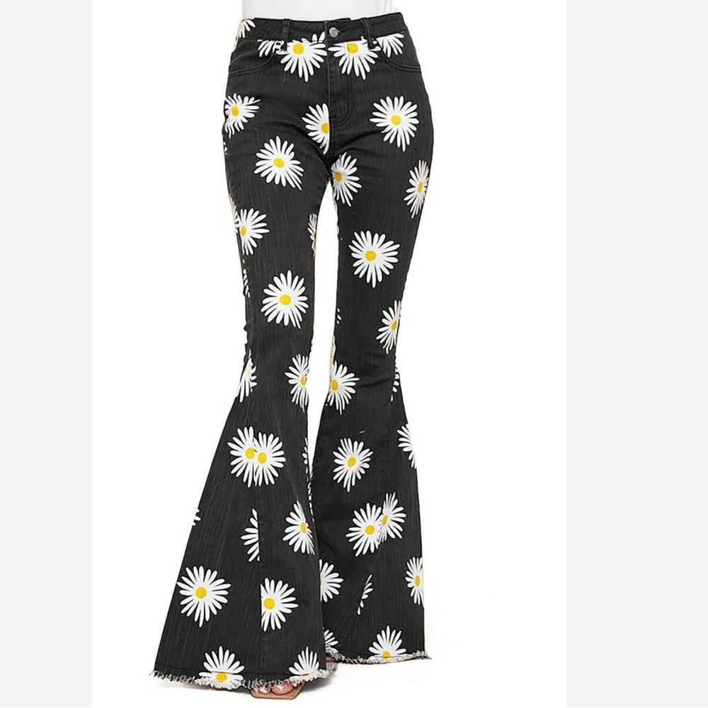Saints & Hearts Woman’s Black and Daisy Print Bell Bottom Jeans. Size Small.